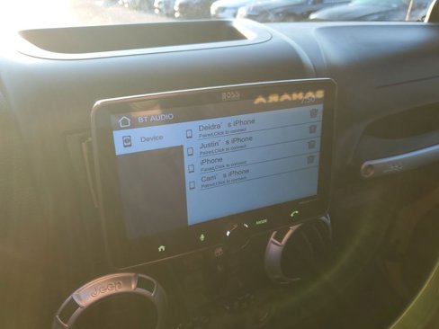 Used 2013 Jeep Wrangler Unlimited Sahara image 40