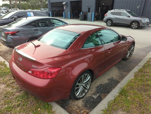 Used 2014 INFINITI Q60 Convertible w/ Premium Package image 2