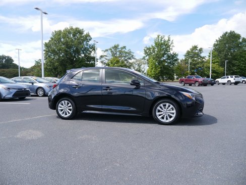 Used 2025 Toyota Corolla SE image 3