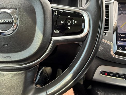 Used 2018 Volvo XC90 T5 Momentum w/ Convenience Package image 38