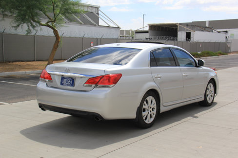 Used 2011 Toyota Avalon image 5