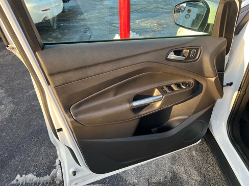 Used 2018 Ford Escape SE image 7