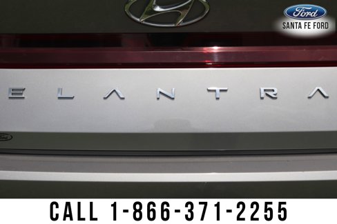 Used 2023 Hyundai Elantra SEL w/ Convenience Package image 13