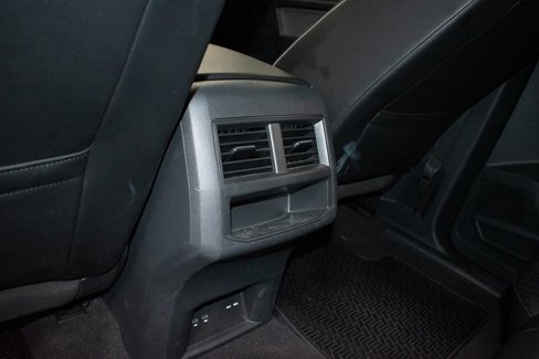 Used 2021 Volkswagen Atlas Cross Sport SE image 24
