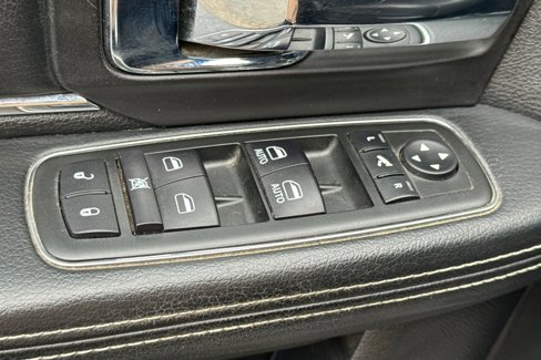 Used 2014 RAM 1500 Laramie w/ Convenience Group image 13