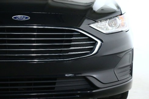 Used 2020 Ford Fusion SE image 7