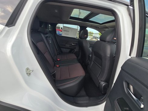 New 2025 Nissan Kicks SR w/ SR Premium Package image 14