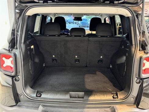 Used 2023 Jeep Renegade Latitude image 22