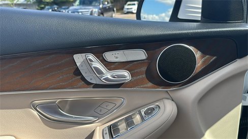 Used 2019 Mercedes-Benz GLC 300 4MATIC image 14