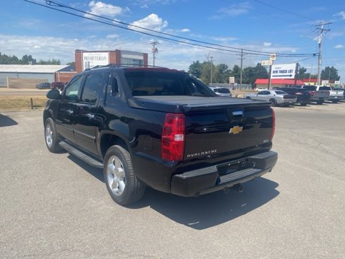 Used 2012 Chevrolet Avalanche LTZ image 4