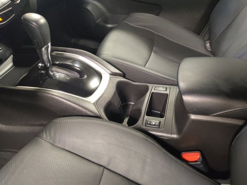 Used 2015 Nissan Rogue SL image 26