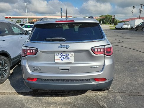 Used 2019 Jeep Compass Latitude w/ Cold Weather Group image 4