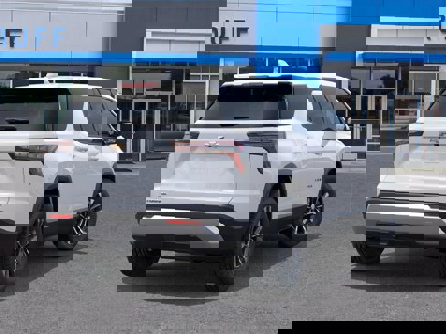 New 2026 Chevrolet Equinox LT image 4