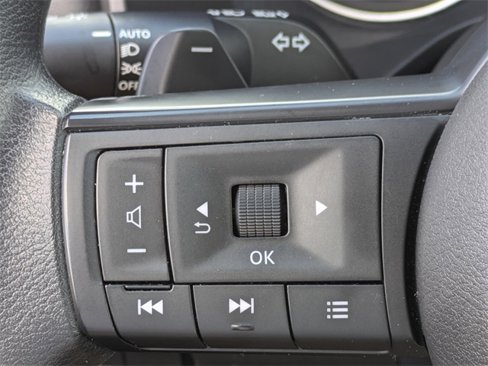 Used 2024 Nissan Rogue S image 20
