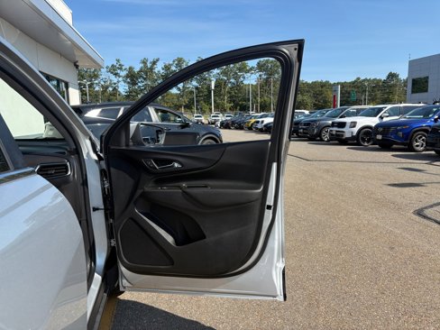 Used 2021 Chevrolet Equinox LT image 32