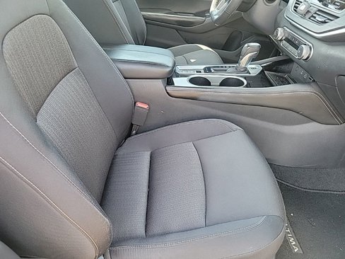 Used 2023 Nissan Altima 2.5 SV w/ SV Premium Package image 13