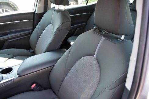 Used 2022 Toyota Camry LE image 27
