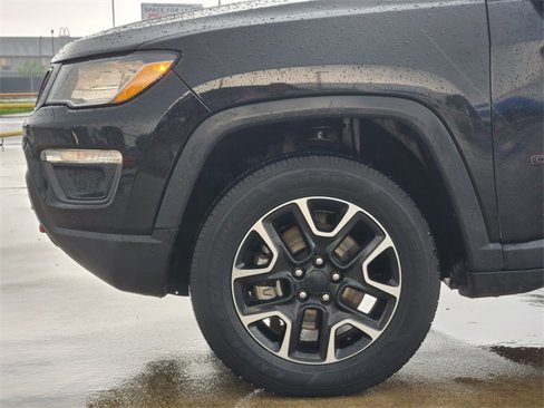Used 2021 Jeep Compass Trailhawk image 9
