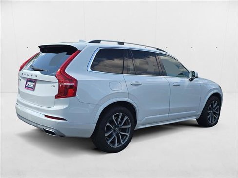 Used 2019 Volvo XC90 T6 Momentum image 5