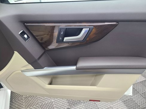Used 2014 Mercedes-Benz GLK 350 2WD image 40