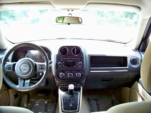 Used 2014 Jeep Patriot Latitude image 17