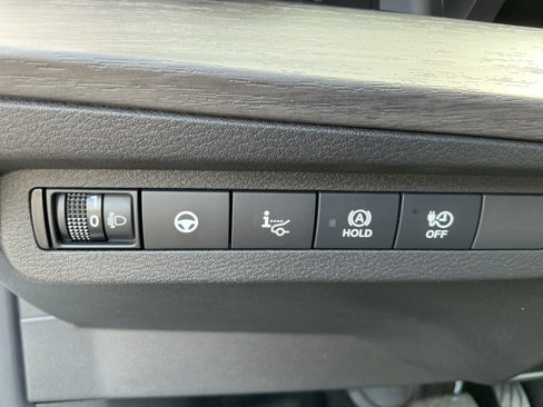 Used 2023 Nissan Ariya FWD image 17