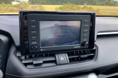 Used 2021 Toyota RAV4 LE image 22
