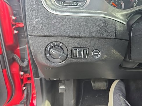 Used 2013 Dodge Charger R/T image 19