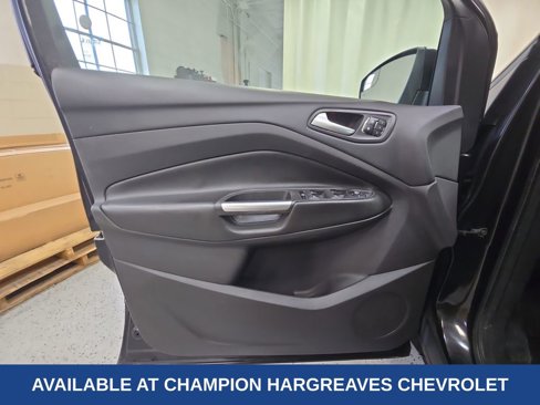 Used 2013 Ford Escape Titanium w/ Class II Trailer Tow Pkg image 31