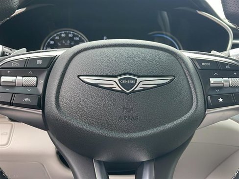 Used 2025 Genesis G70 2.5T image 23
