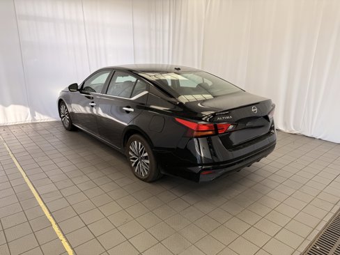 Used 2023 Nissan Altima 2.5 SV image 6