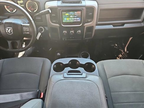 Used 2016 RAM 2500 Tradesman w/ Chrome Appearance Group image 17