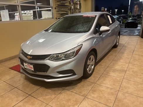 Used 2017 Chevrolet Cruze LS image 3