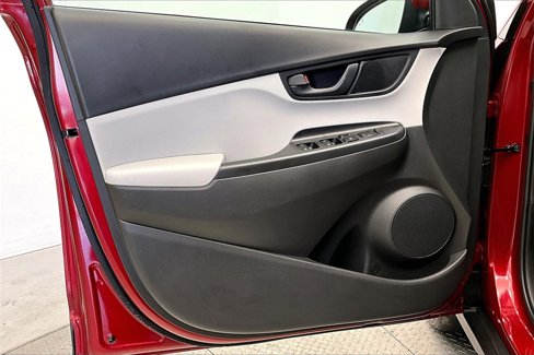 Used 2023 Hyundai Kona SEL image 17
