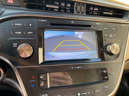 Used 2016 Toyota Avalon Limited image 25