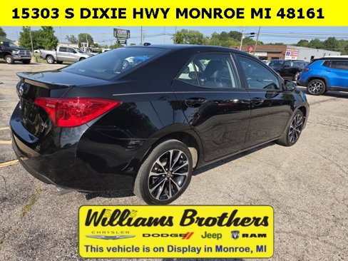 Used 2018 Toyota Corolla L image 3