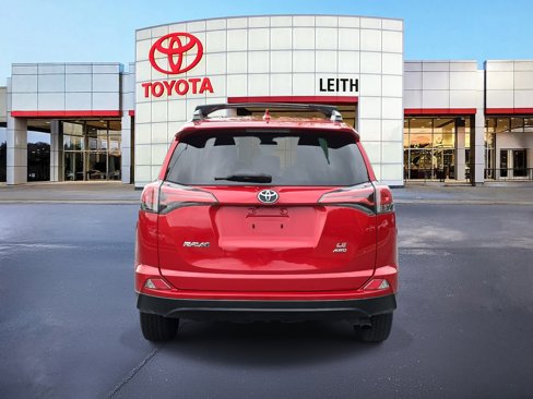 Used 2017 Toyota RAV4 LE image 6
