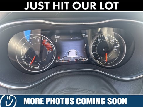Used 2019 Jeep Cherokee Trailhawk image 8