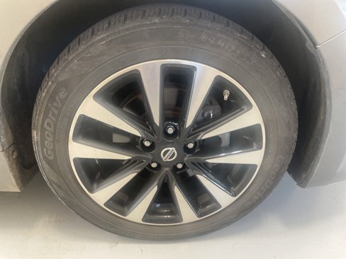 Used 2018 Nissan Altima 2.5 SV image 9
