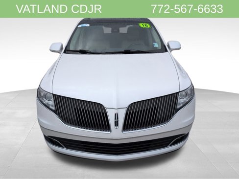 Used 2016 Lincoln MKT AWD w/ Equipment Group 201A image 2