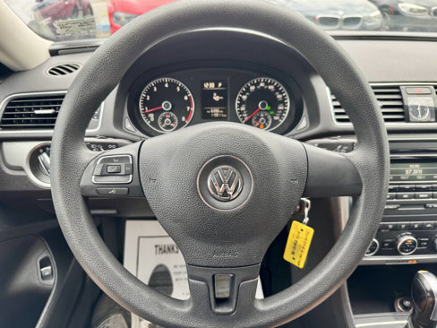Used 2012 Volkswagen Passat 2.5 S image 22