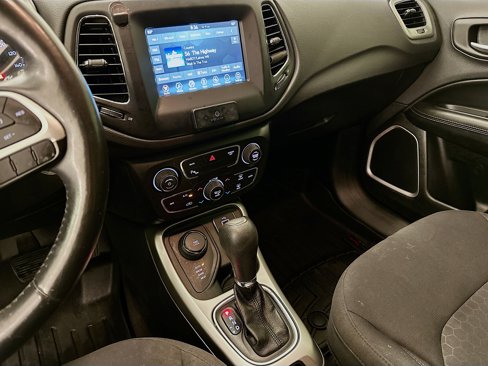 Used 2018 Jeep Compass Sport w/ Tech Group image 25