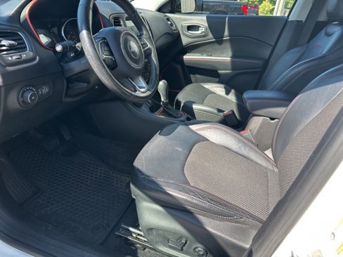 Used 2018 Jeep Compass Trailhawk w/ Navigation Group image 10
