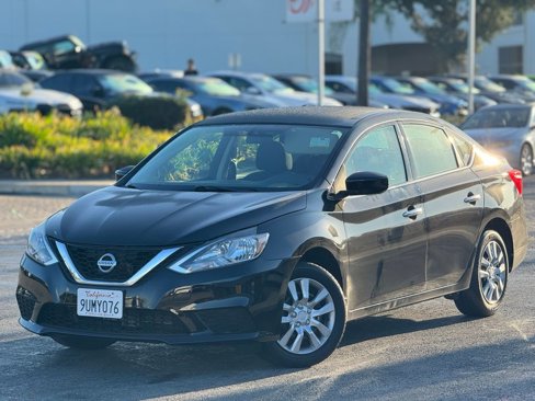 Used 2019 Nissan Sentra S image 1