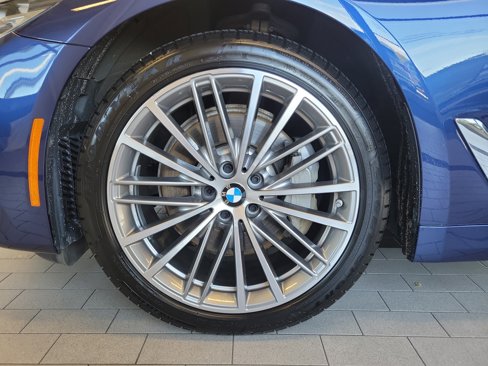 Used 2019 BMW 530i xDrive image 12
