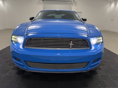 Used 2013 Ford Mustang Coupe image 2