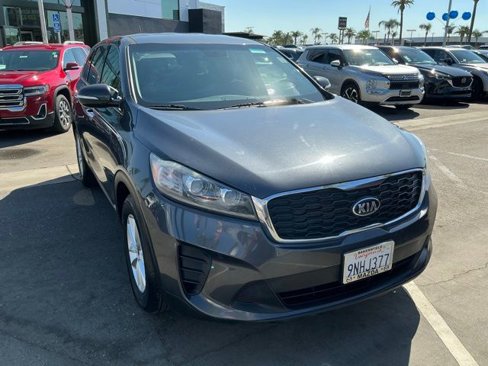 Used 2019 Kia Sorento LX image 3