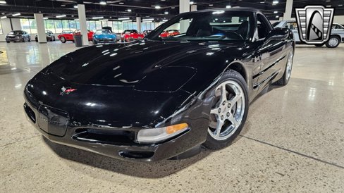 Used 2000 Chevrolet Corvette Convertible w/ Memory Pkg image 2