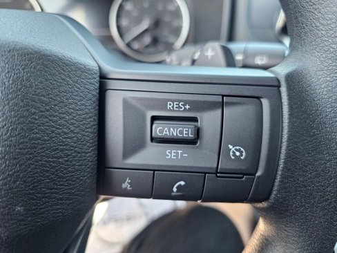 New 2025 Nissan Rogue S image 29