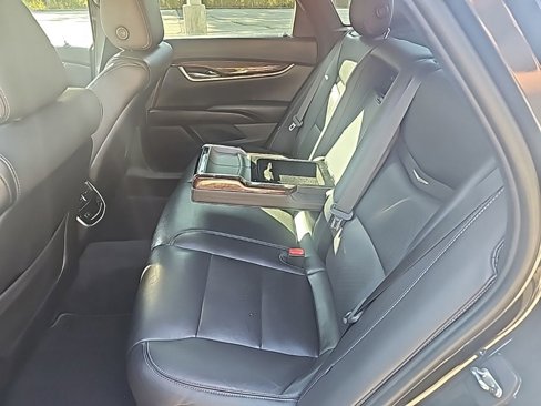 Used 2016 Cadillac XTS Luxury image 18